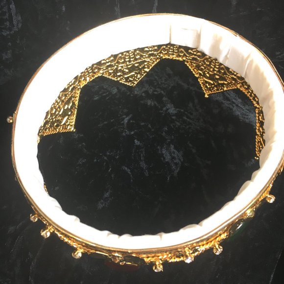 King Queen Gold Crown Rhinestones Faux Jewels on Gold Metal Band NWOT